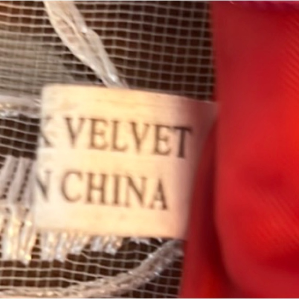 Vibrant Beaded Pouch with Turquoise Accent - Picture 4 of 10